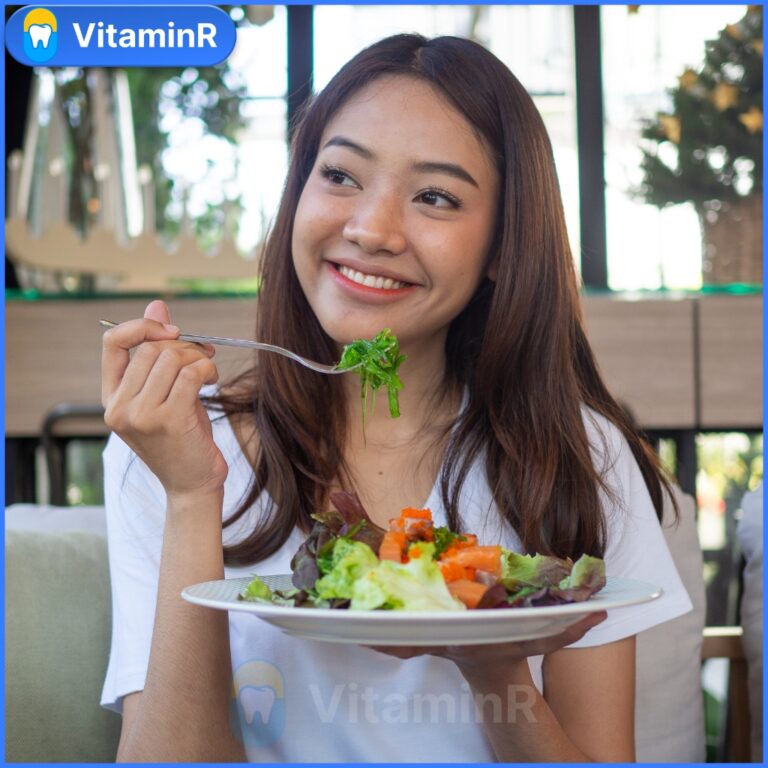 Cách ăn uống sau nhổ răng sâu tại Nha khoa VitaminR